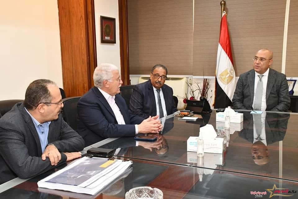 وزير الإسكان يتابع الموقف التنفيذي لمشروع سد ومحطة "جوليوس نيريرى" الكهرومائية بتنزانيا