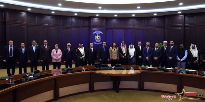 مدبولي يشهد توقيع 7 مذكرات تفاهم لتنفيذ مشروعات إنتاج الهيدروجين الأخضر في المنطقة الصناعية بالعين السخنة 1 مدبولي يشهد توقيع 7 مذكرات تفاهم لتنفيذ مشروعات إنتاج الهيدروجين الأخضر في المنطقة الصناعية بالعين السخنة