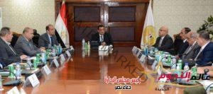 وزير التنمية المحلية يلتقى سكرتيري عموم القاهرة والجيزة والقليوبية والفيوم لمتابعة ملفات العمل بالمحافظات