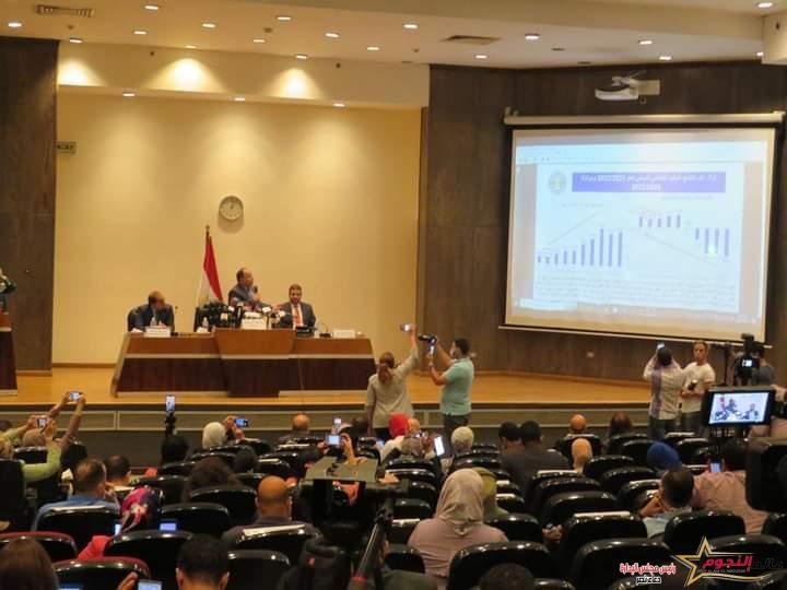 معيط: الاقتصاد المصري ما زال قادرًا على التعامل مع الصدمات المتشابكة