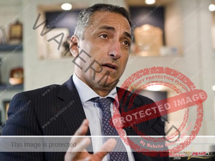 أحمد موسى يعلق على استقالة محافظ البنك المركزي
