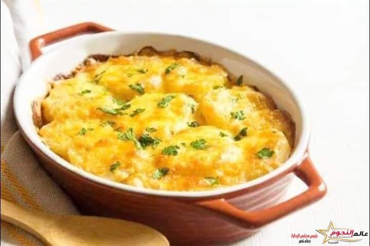 جراتان البطاطس بالطماطم والشمر ... مقدمة من: مطبخ عالم النجوم