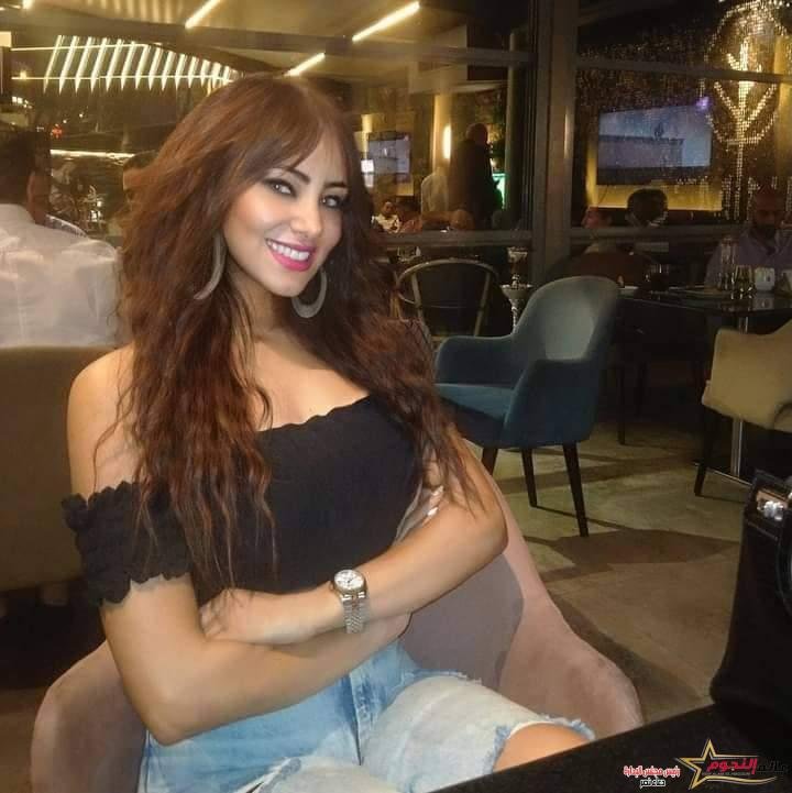 الفنانة إنجي خطاب تجسد دور فتاة صعيدية فى مسرحية فندق الأحلام