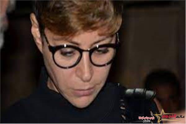 منة شلبي تشارك في جنازة "هشام سليم" الي مثواه الأخير بمقابر العائلة