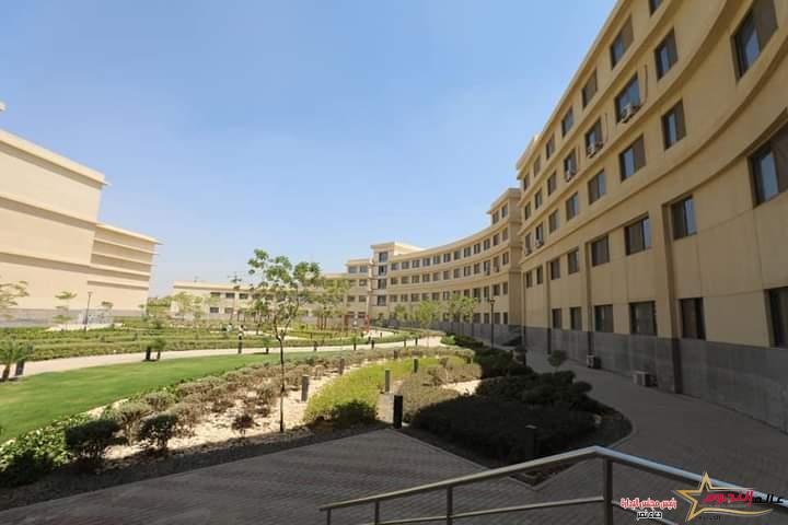 عاشور يتفقد مدينة زويل للعلوم والتكنولوجيا والابتكار 1 عاشور يتفقد مدينة زويل للعلوم والتكنولوجيا والابتكار