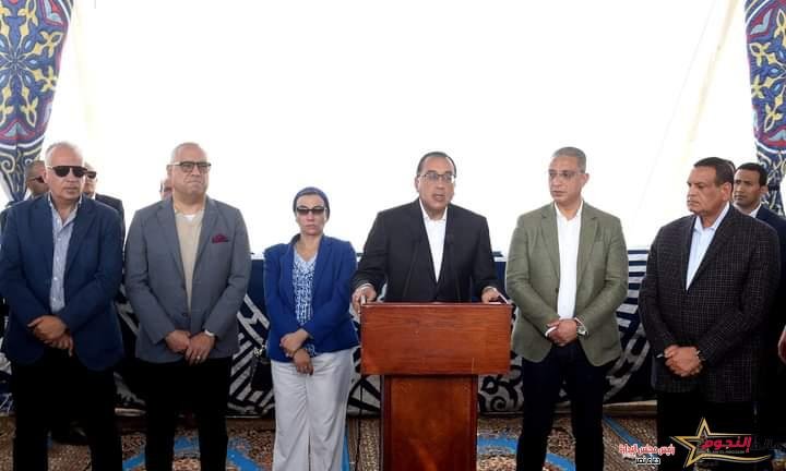 مدبولي: إقامة المجمعات الصناعية تنفيذا لتوجيهات الرئيس بتعميق التصنيع المحلي وتوفير فرص عمل وتقليل الفاتورة الاستيرادية