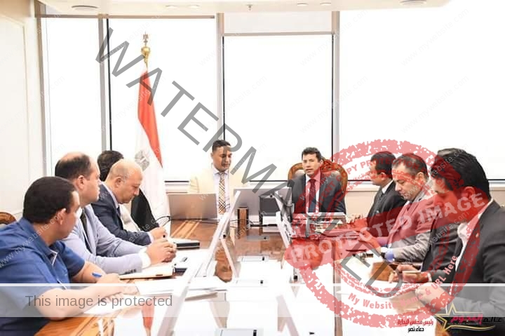 وزير الشباب والرياضة يستقبل محافظ الدقهلية بمقر الوزارة بالعاصمة الإدارية الجديدة