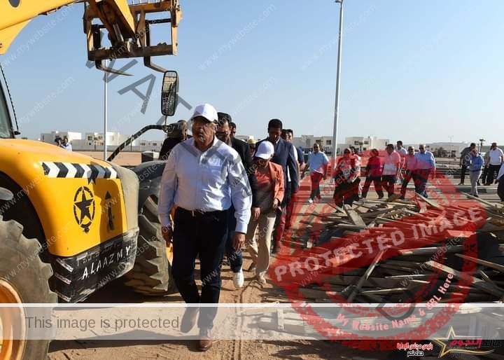 رئيس الوزراء يتفقد المنطقتين الخضراء والزرقاء المقامتين على هامش قمة المناخ (Cop27) بشرم الشيخ
