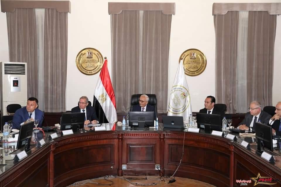 حجازي يترأس اجتماع المجلس الأعلى للتعليم قبل الجامعي لمناقشة خطة العام الدراسي 2022/2023