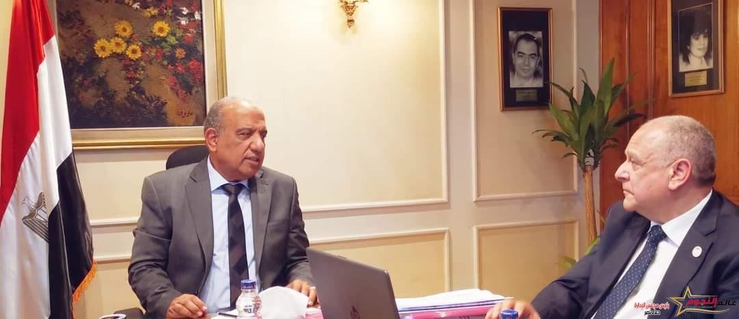 وزير قطاع الأعمال العام يتابع موقف مشروعات شركات القابضة للصناعات المعدنية