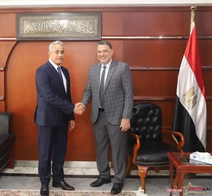 وزير القوى العاملة يلتقي قيادات العامة للعاملين بالإسعاف
