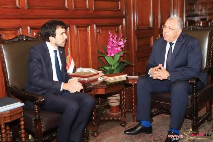 وزير الزراعة يبحث مع الفاو التعاون بين المنظمة والوزارة وسبل تعزيزها في المجالات الزراعية المختلفة