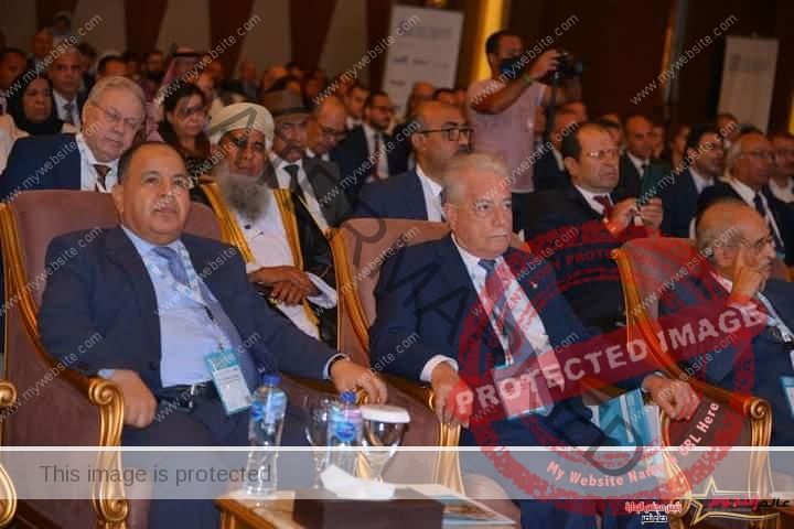 عوض يستعرض التحديات و الحلول أمام نظام التأمين الاجتماعي في مصر