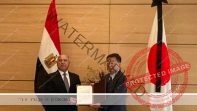 وزير النقل يسلم رسالة من السيد رئيس الجمهورية إلى رئيس الوزراء الياباني