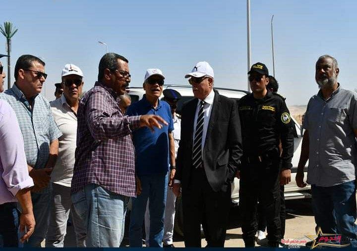 فودة يواصل جولاته اليومية ويتابع العمل بطريق السلام والممشى السياحي والمنطقة الزرقاء