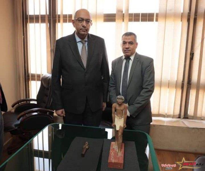 استرداد تمثالين أثريين من بلجيكا