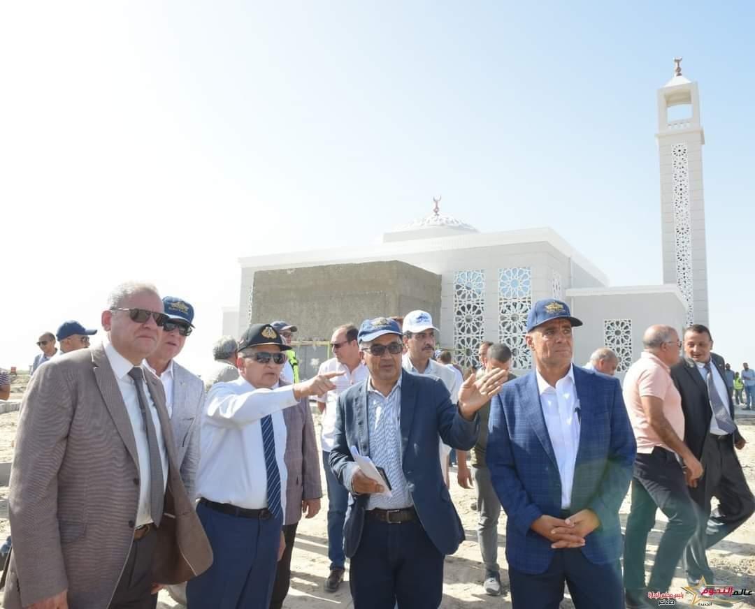 الفريق أسامة ربيع يتابع حصاد الأحواض المستزرعة وحصاد 42 طن جمبري منذ بداية الشهر الجاري
