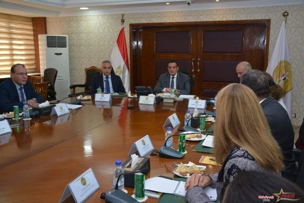 آمنة يتابع مع محافظي قنا وسوهاج ووفد البنك الدولى مستجدات برنامج التنمية المحلية بصعيد مصر