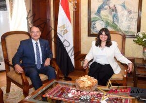 وزيرة الهجرة تلتقي أحد أبرز رموز الجالية المصرية بالسعودية لبحث أفكار مشروعاته الاستثمارية في مصر