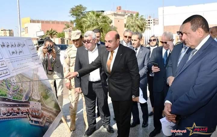 وزير التنمية المحلية ومحافظ أسوان يتفقدان مشروع ممشى أهل مصر وتطوير قاعة المجلس التنفيذى