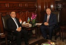 القصير يبحث مع وزير التنمية والابتكار رئيس مجلس القطن الأوزبكستاني آفاق التعاون المشترك بين البلدين 