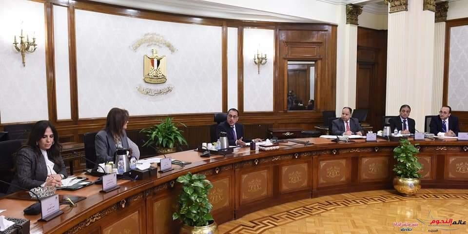 رئيس الوزراء يتابع مستجدات برنامج الطروحات العامة