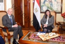 وزيرة الهجرة تستقبل السفير الأسترالي لدى مصر لبحث سبل تعزيز التعاون في الملفات المشتركة