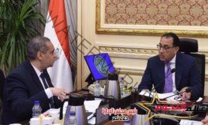 رئيس الوزراء يتابع مع رئيس هيئة الدواء المصرية ملفات العمل