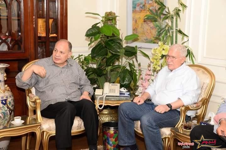 سعد يلتقي رئيس مجلس ادارة المقاولون العرب لمناقشة الموقف التنفيذي للمشروعات التي تنفذها الشركة بالمحافظة