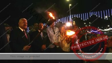 محافظ السويس يوقد شعلة النصر بمناسبة عيد السويس القومي ال49 