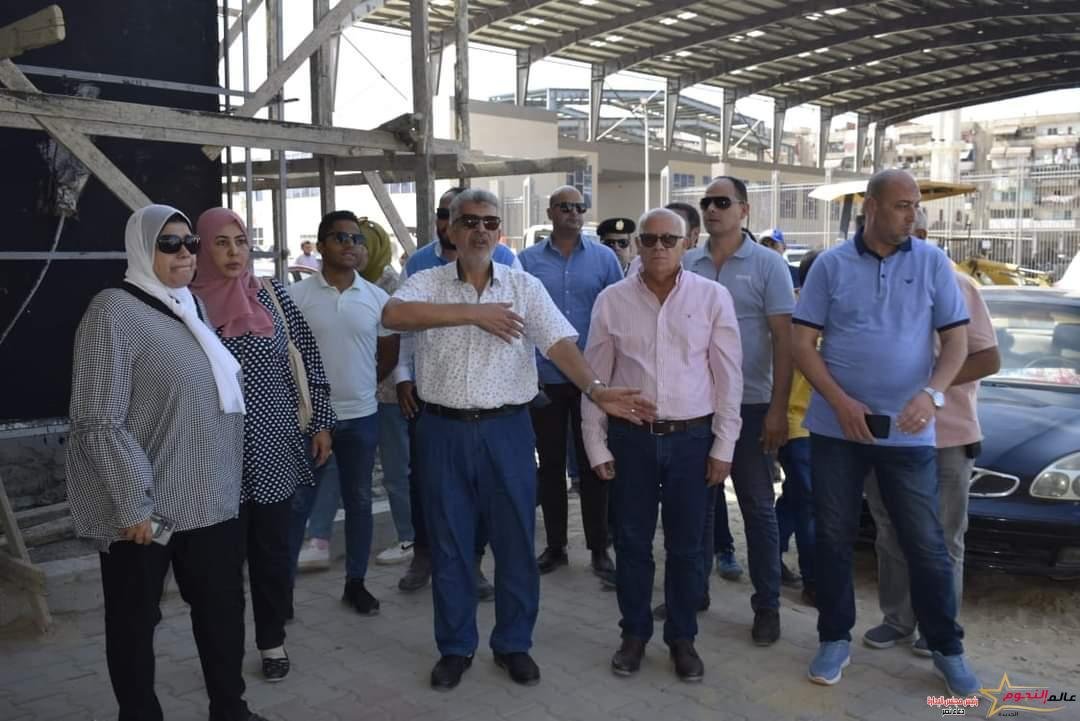 محافظ بورسعيد يتفقد سير العمل في إنشاء الجراج المتعدد الطوابق بحي العرب