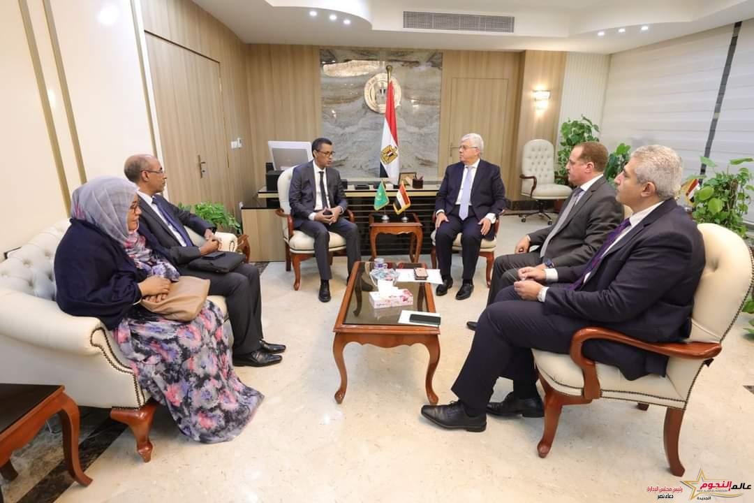 وزير التعليم العالى يلتقي نظيره الموريتانى لبحث سبل التعاون المُشترك