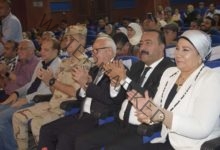 محافظ بورسعيد يشارك أهالى المحافظة الاحتفال بذكرى نصر اكتوبر بأوبريت ( على شط الكنال )