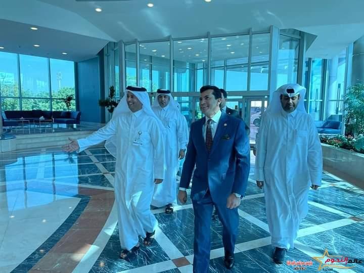 وزير الرياضة يزور أكاديمية أسباير ومستشفى الطب الرياضى بالدوحة