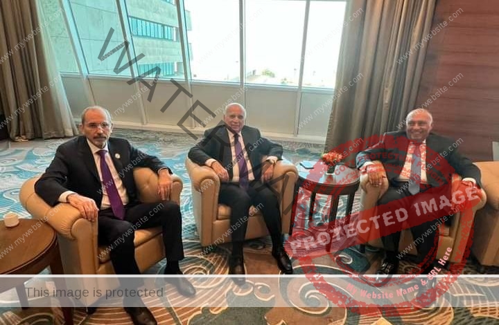 اجتماع وزراء خارجية مصر والأردن والعراق على هامش الاجتماعات التحضيرية للقمة العربية