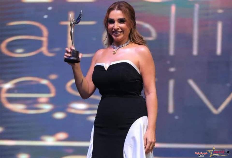 عقب "انحراف" تكريم روجينا في مهرجان الفضائيات العربية 1 عقب "انحراف" تكريم روجينا في مهرجان الفضائيات العربية