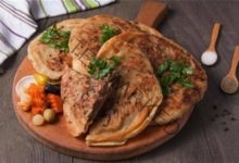 حواوشي الخبز البلدي ... مقدم من: مطبخ عالم النجوم