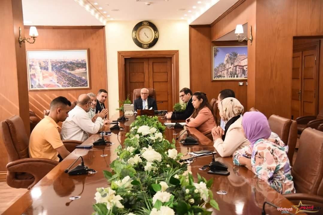 محافظ بورسعيد يتابع مستجدات العمل في تطوير عدد من المناطق بجنوب بورسعيد