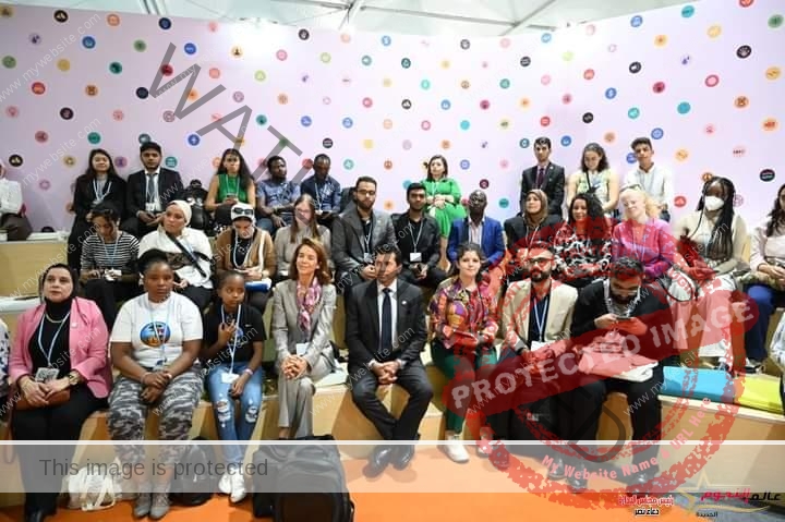 وزير الشباب والرياضة يزور جناح الشباب والأطفال في المنطقة الزرقاء بمؤتمر المناخ COP27