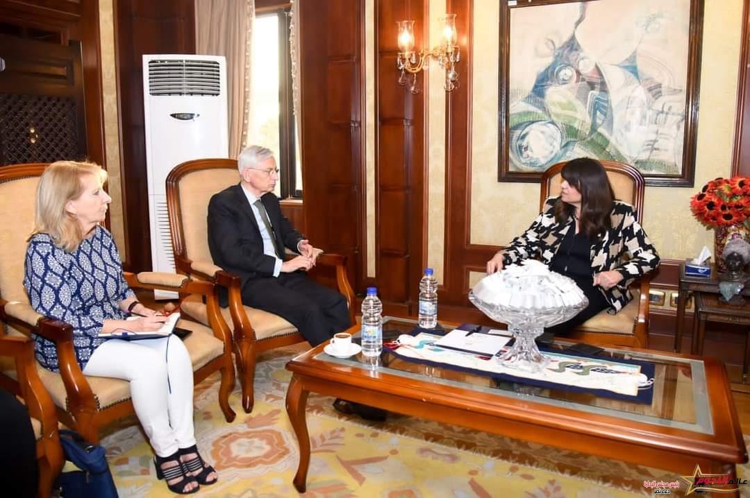 وزيرة الهجرة تستقبل السفير مارك باريتي سفير فرنسا لدى القاهرة لبحث ملفات التعاون الثنائي