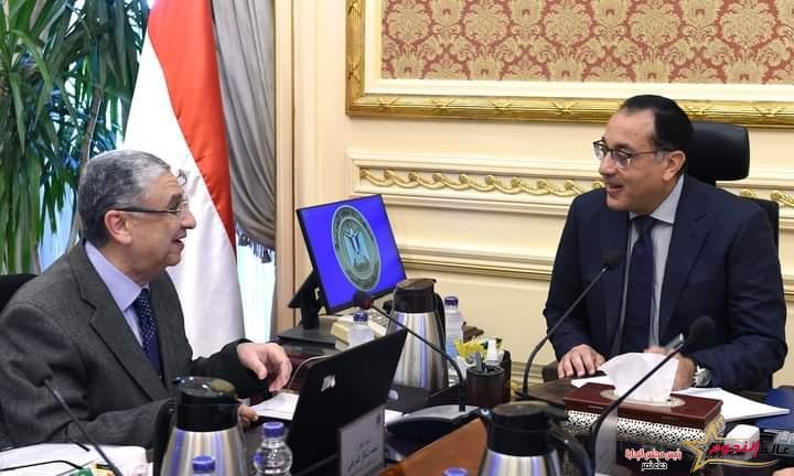 رئيس الوزراء يستعرض مشروعات الطاقة المتجددة ومستجدات مشروع إنتاج الهيدروجين الاخضر