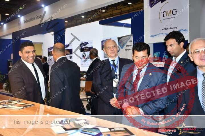 وزير الرياضة يتفقد معرض ومؤتمر مصر للمياه والنفايات والبنية التحتية