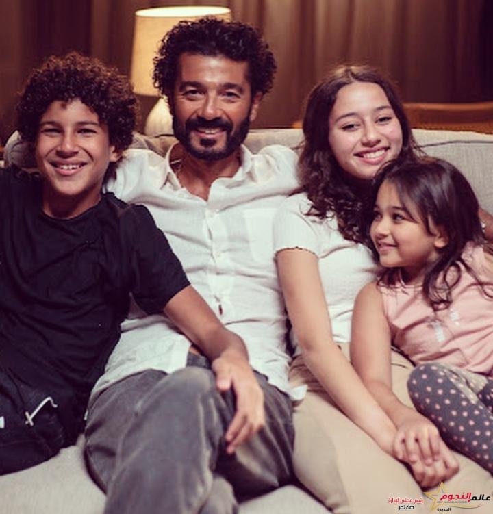 خالد النبوي يشارك بصورة مع ولاد عمر شاهين