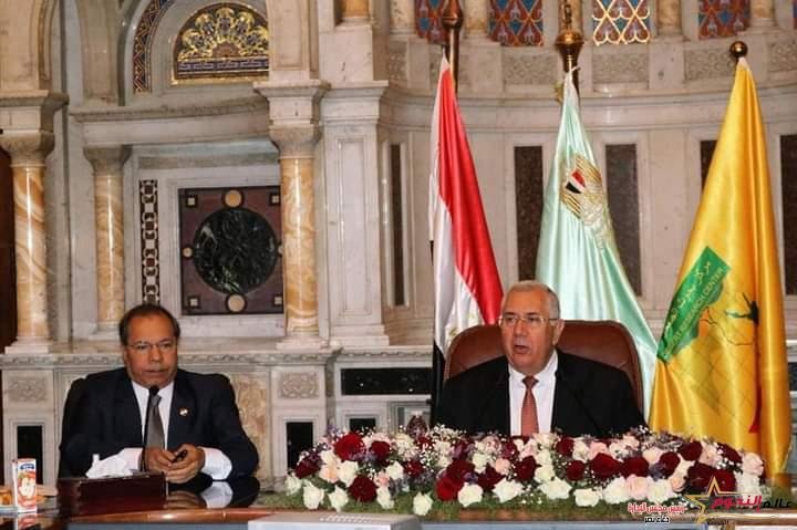 القصير يترأس اجتماع مجلس إدارة مركز بحوث الصحراء