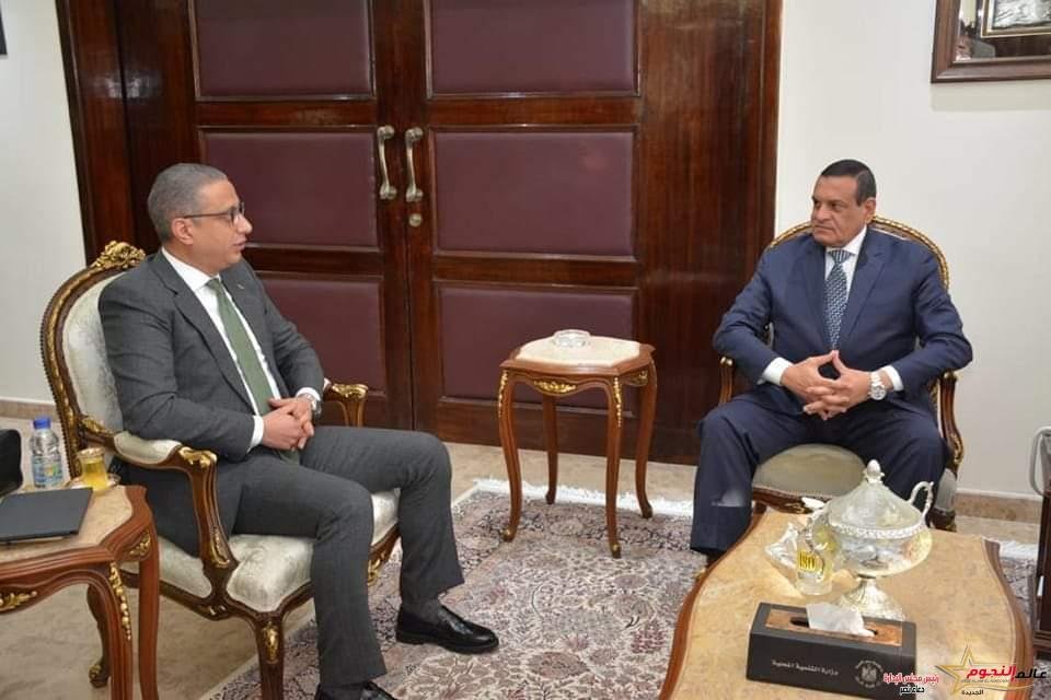 وزير التنمية المحلية يتابع مع محافظ الفيوم معدلات تنفيذ مشروعات " حياة كريمة " والخطة الاستثمارية