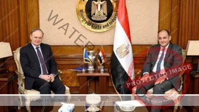سمير يستعرض مع سفير الاتحاد الأوروبي بالقاهرة سبل تعزيز التعاون الاقتصادى المشترك