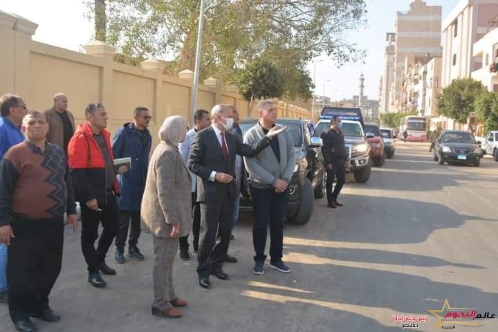 الهجان يتفقد المنطقة المحيطة بقصر محمد علي لمتابعة أعمال التجميل والدهانات والرصف