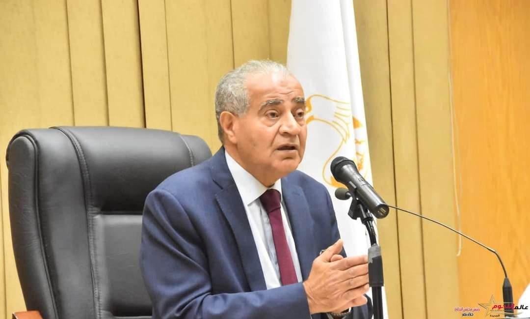 وزير التموين: السماح للمضارب بحرية تدبير وتداول وتخزين الأرز الشعير داخل مضاربهم أو المخازن التابعة لهم 1 وزير التموين: السماح للمضارب بحرية تدبير وتداول وتخزين الأرز الشعير داخل مضاربهم أو المخازن التابعة لهم