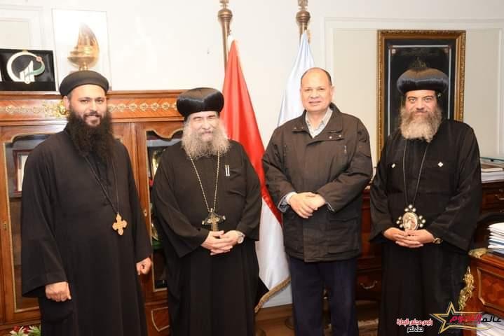 سعد يلتقي الأنبا يوأنس والأنبا ثاؤفيلوس لمناقشة الاستعداد للزيارة المرتقبة لقداسة البابا تواضروس الثاني