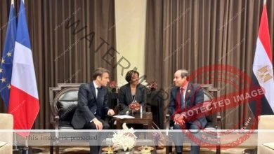 السيسي ألتقى اليوم بالرئيس الفرنسي على هامش انعقاد "مؤتمر بغداد للتعاون والشراكة"
